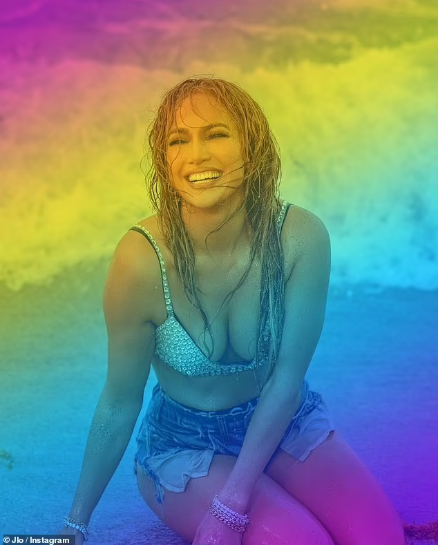 Jennifer Lopez, 51, Glows with Confidence in Stunning Bikini Top for Latest Music Video “Cambia El Paso” as She Embraces Happiness amid Ben Affleck Relationship.